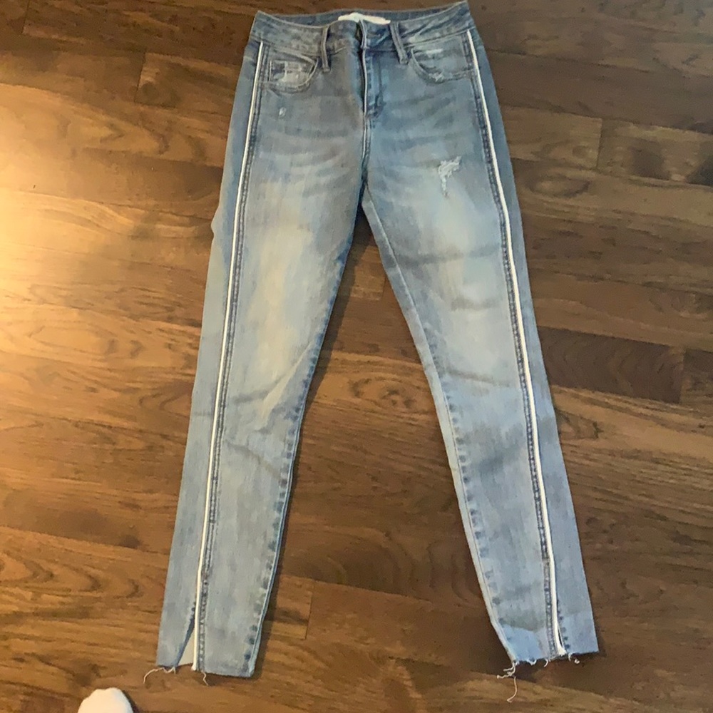 Hidden skinny jeans with side stripe